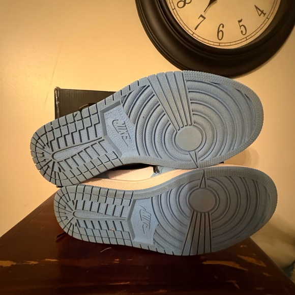 Nike Air Jordan 1 Retro High (1985 style), made in Vietnam. US size 7 / EU 38. - Picture 6 of 15